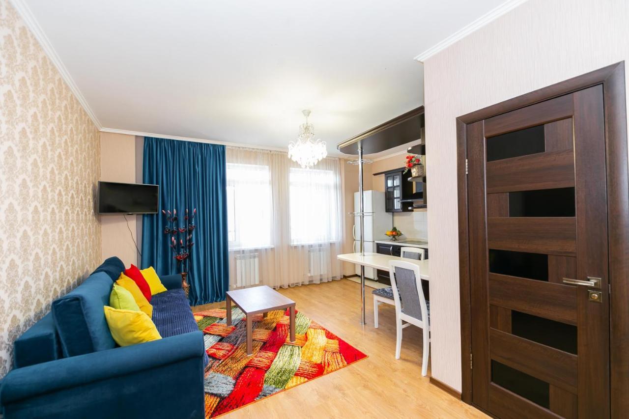 В Promenade Expo Квартира С Романтическим Видом Astana Buitenkant foto