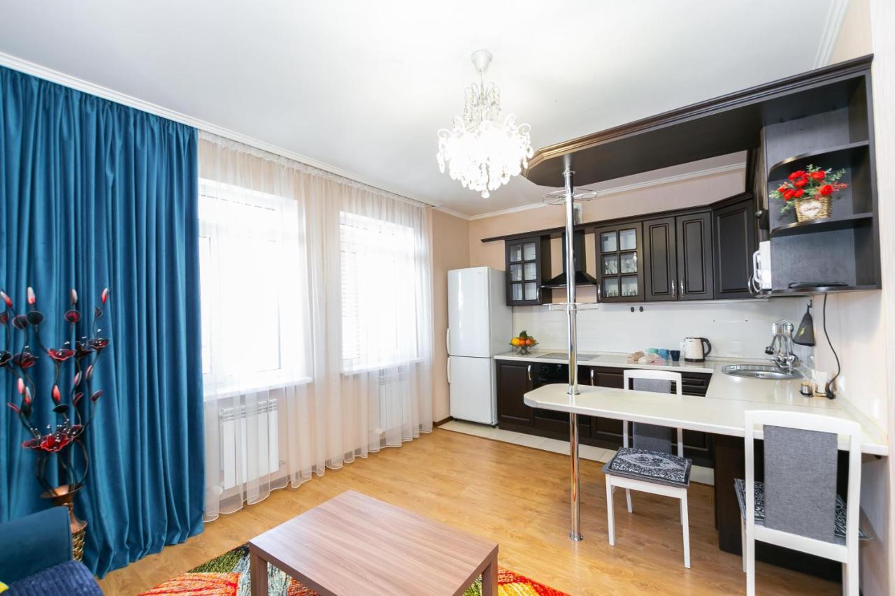 В Promenade Expo Квартира С Романтическим Видом Astana Buitenkant foto